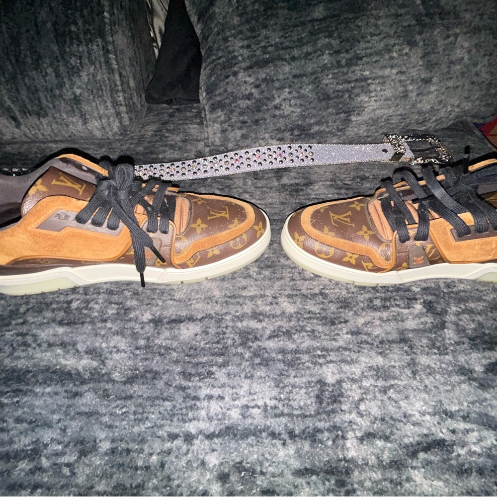 Louis Vuitton Brown Leather/Suede Low Top LV Trainers